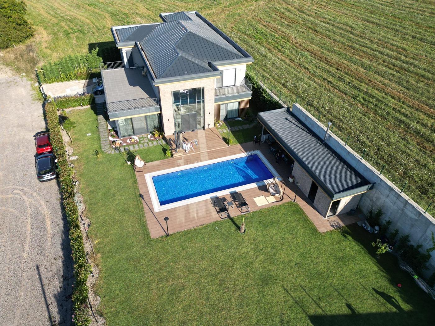 Camili Hafif Çelik Villa
